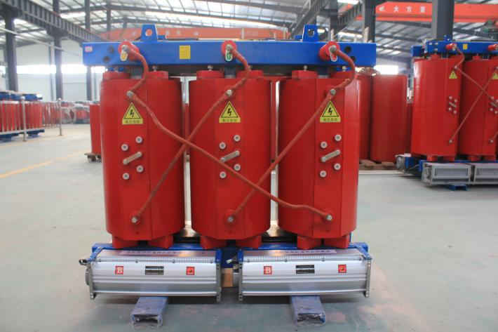 一般北京創(chuàng)聯(lián)匯通電氣全鋁的干式變壓器800kva價(jià)格是33900元，全銅的800kva干式變壓器價(jià)格是65000元。